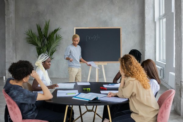 Panier de fruits au bureau : boostez le bien-être au travail
